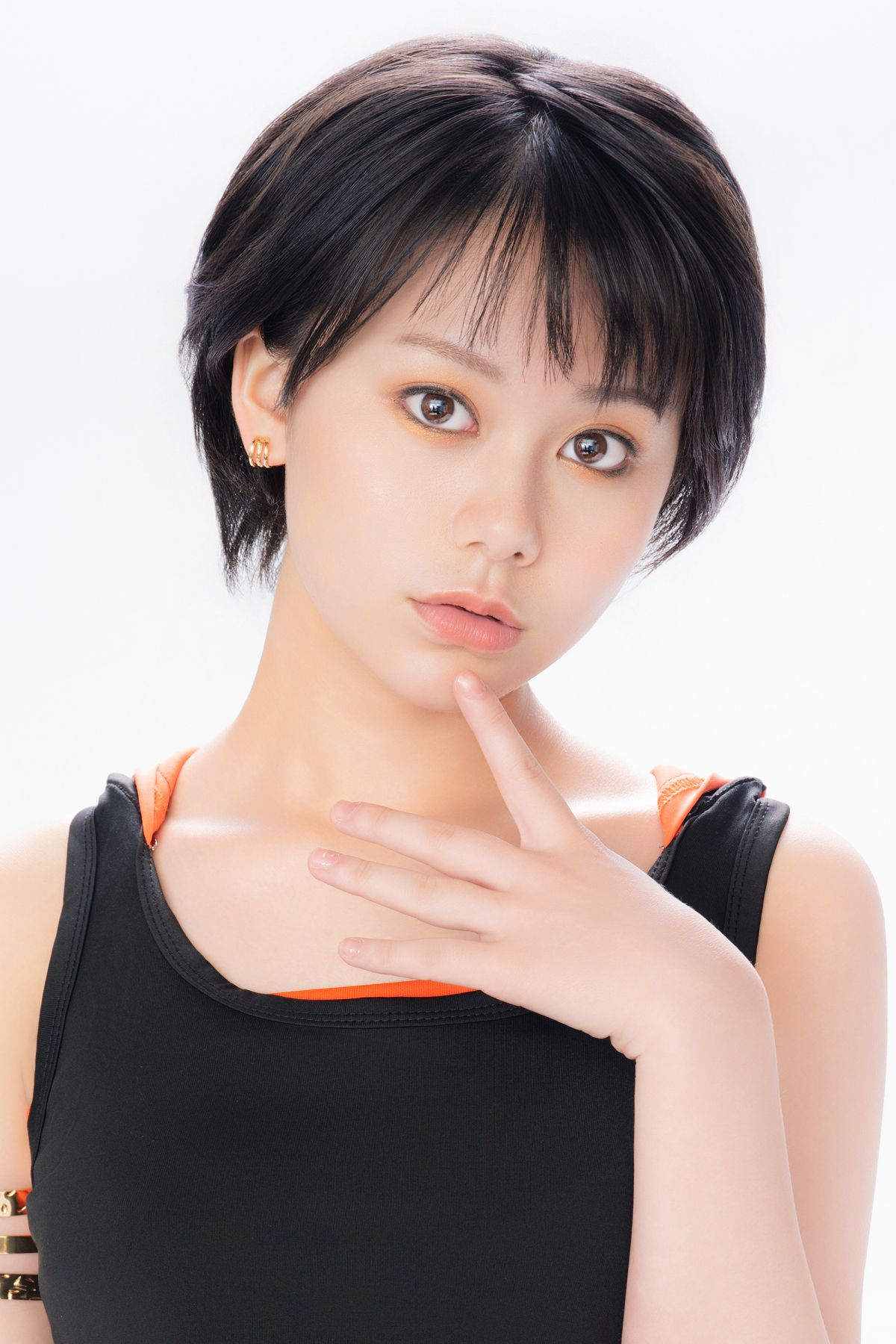 西玲名 私服