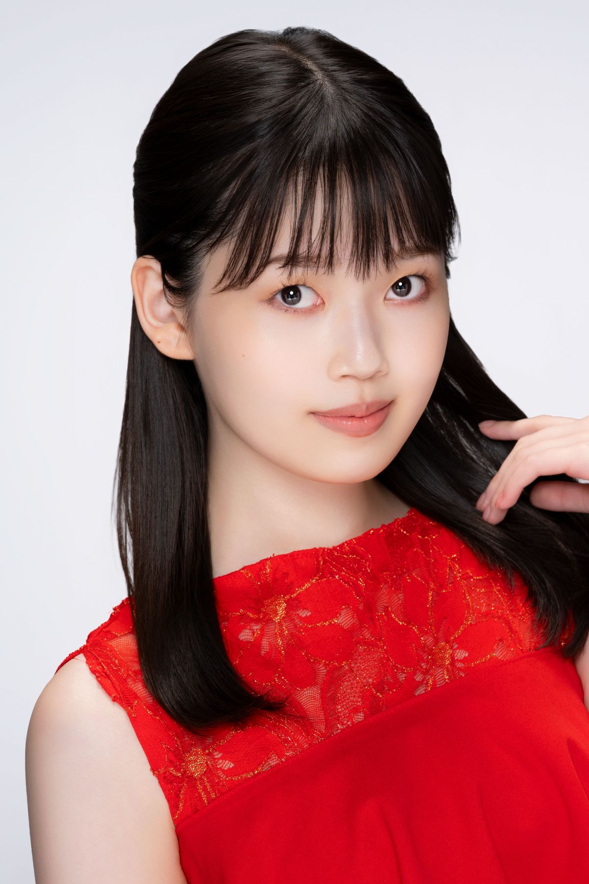 美南里歩 赤衣装