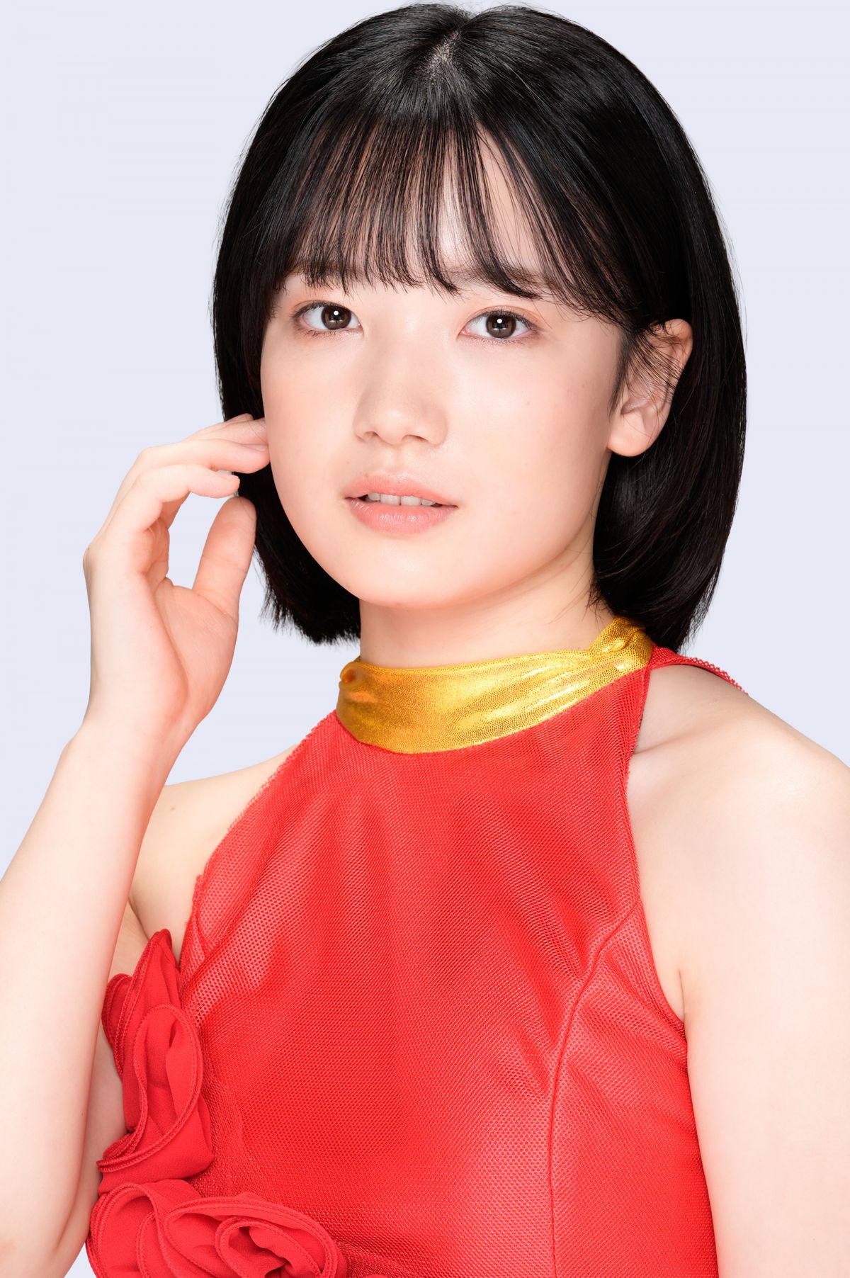 菅原咲来 赤衣装